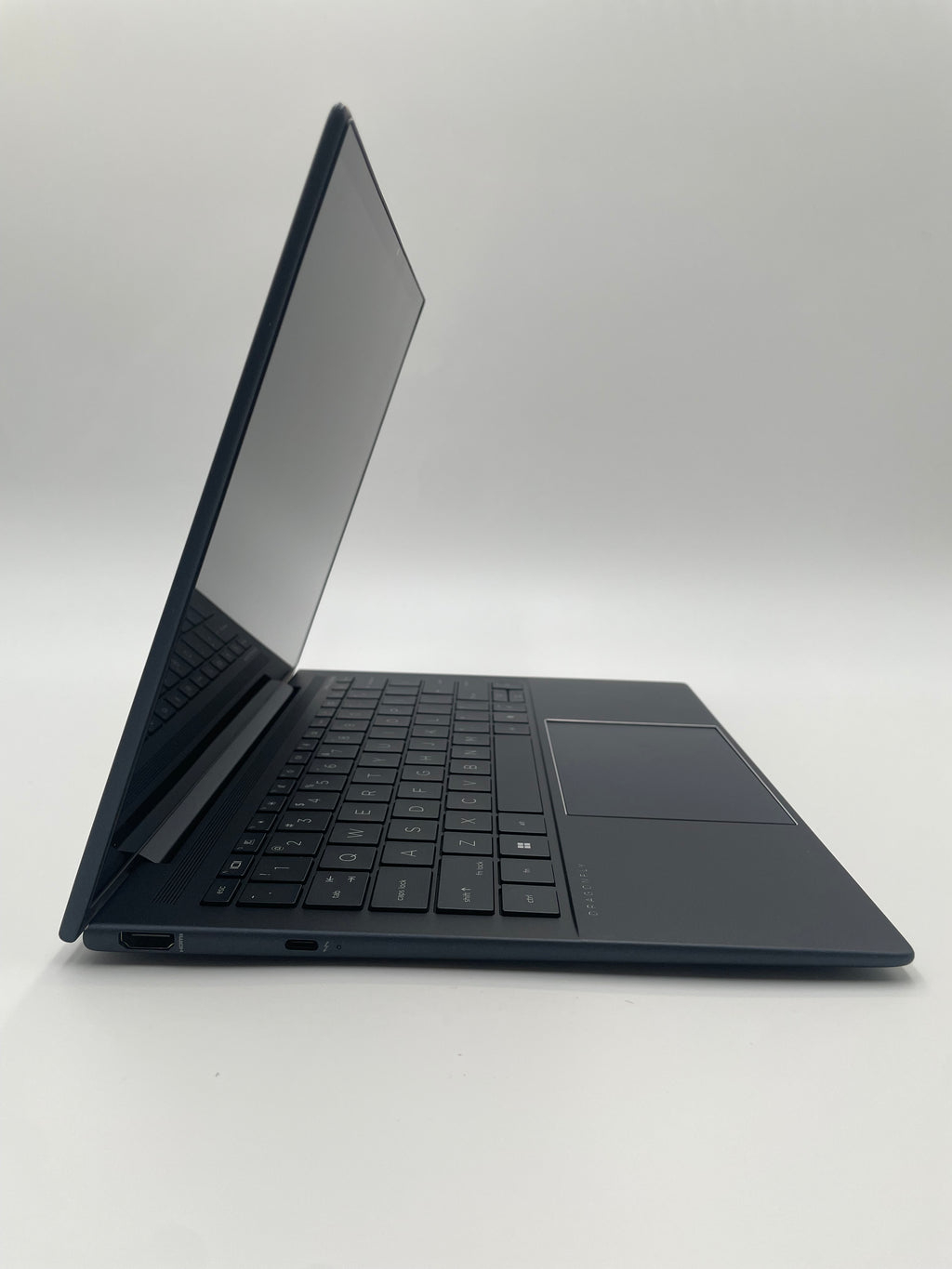 2023 HP Dragonfly 13.5" (i7 1365U, 1 TB SSD) - B Grade (Minimal Wear)