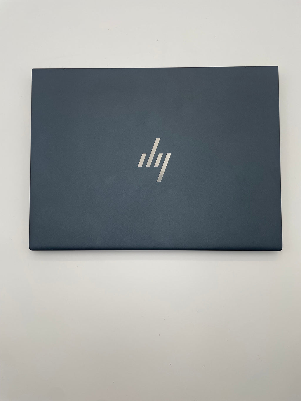 2023 HP Dragonfly 13.5" (i7 1365U, 1 TB SSD) - B Grade (Minimal Wear)