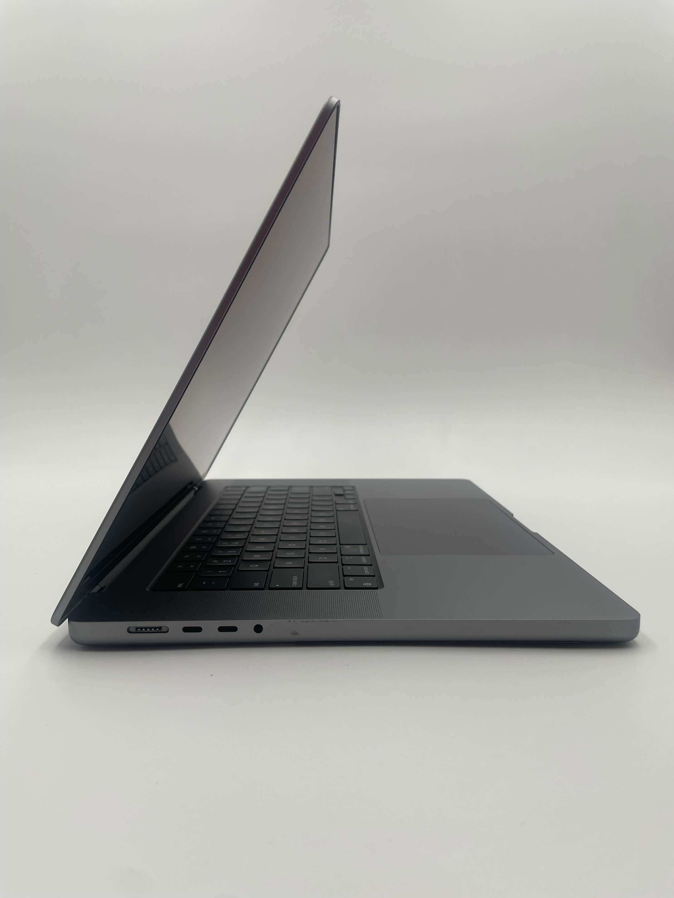 2021 Apple MacBook Pro 16" (M1 Max, 1 TB SSD) - B Grade (Minimal KB wear)