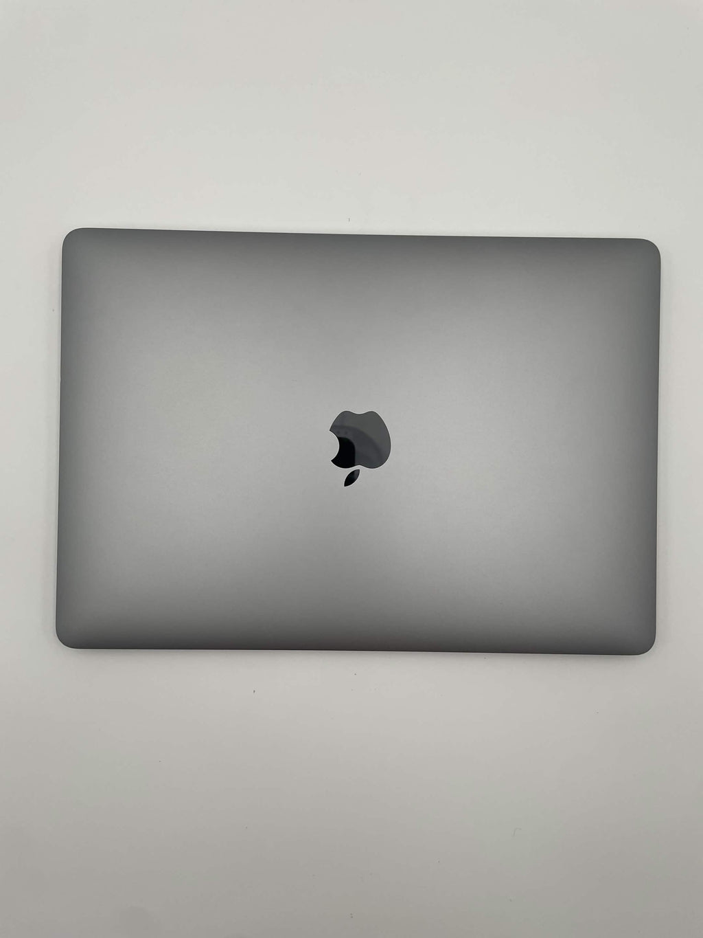 2002 Apple MacBook Pro 13" (M2, 512 GB SSD) - B Grade (Minimal KB wear)